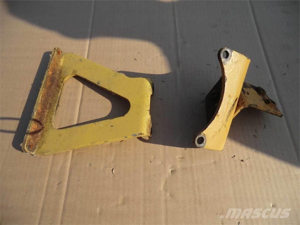 CAT 988F I Шаси