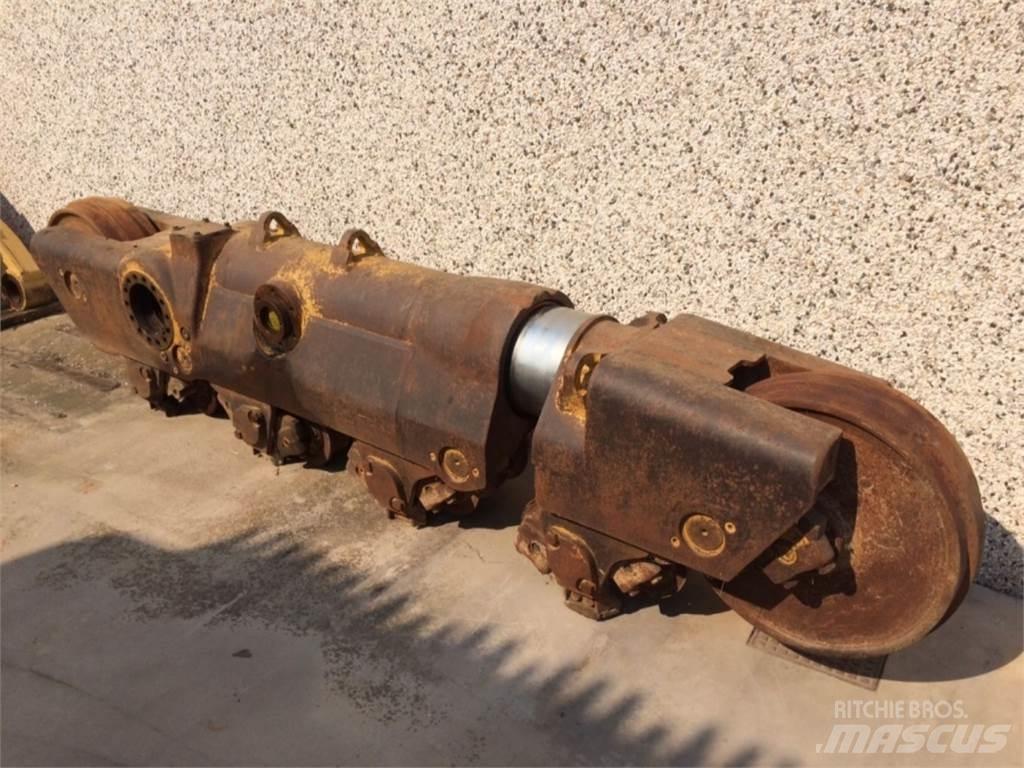 CAT  D8L Релси, вериги и ходова част
