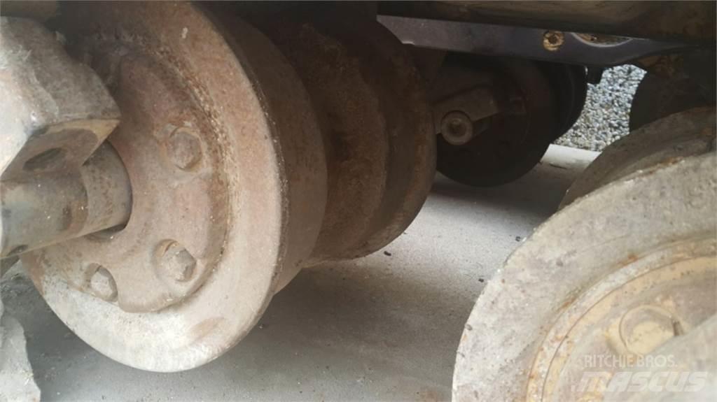 CAT  D8L Релси, вериги и ходова част
