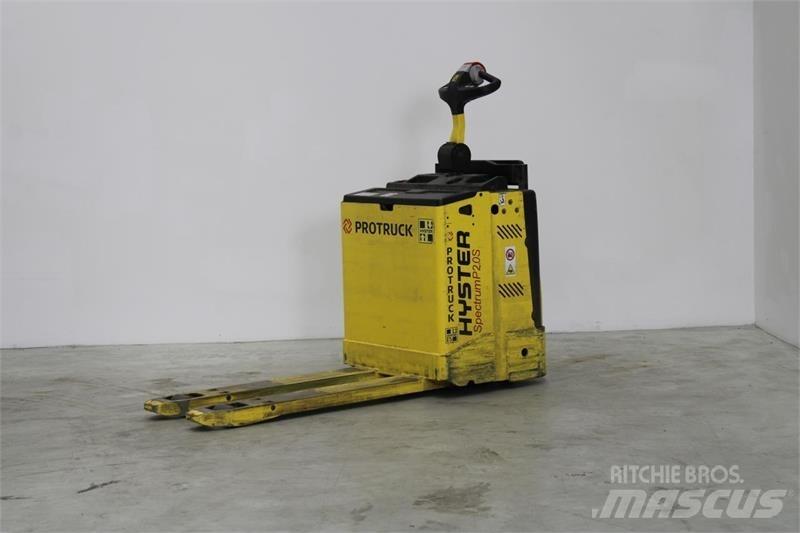 Hyster P2.0S Транспалетни колички с платформи