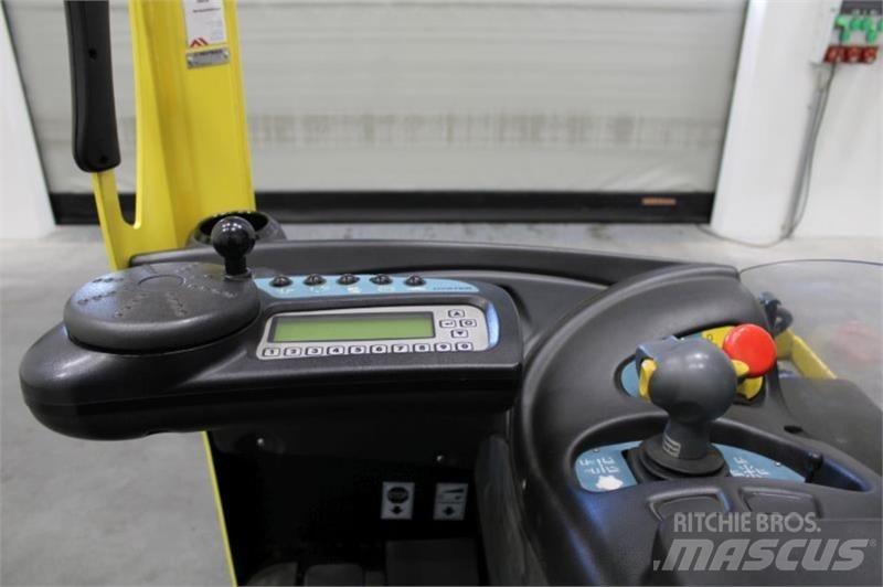 Hyster R2.0 Ретрак/ Високоповдигач с изместване на вилката напред