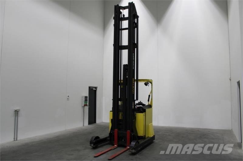 Hyster R2.0W Ретрак/ Високоповдигач с изместване на вилката напред