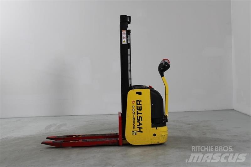 Hyster S1.0E Самоходни товарачи