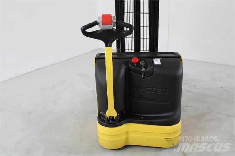 Hyster S1.0E Самоходни товарачи