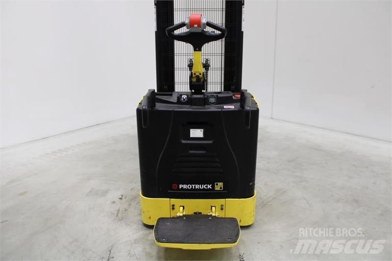Hyster S1.5S Самоходни товарачи