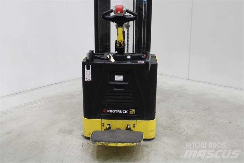 Hyster S1.5S Самоходни товарачи