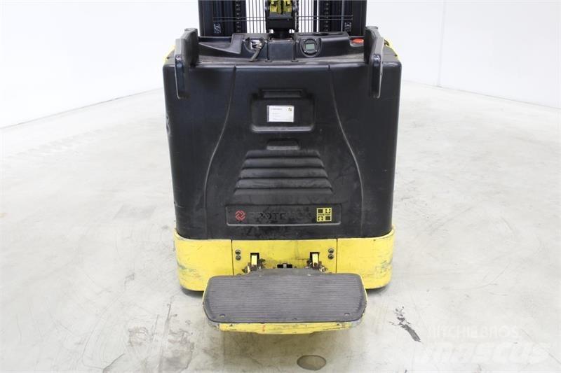 Hyster S1.5S Самоходни товарачи