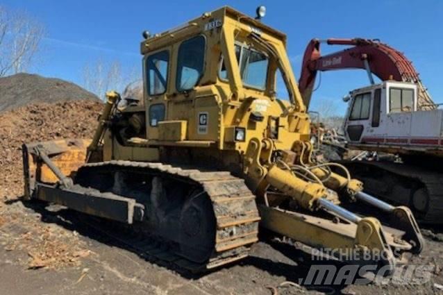 CAT D8 Верижни булдозери
