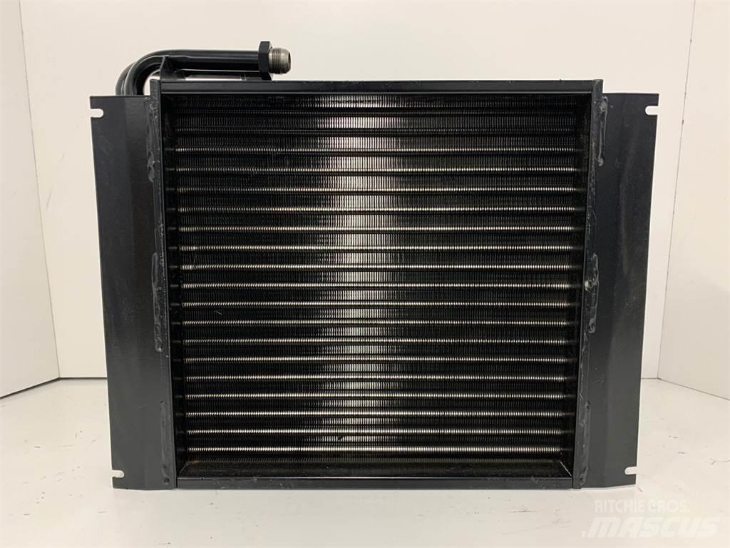 CASE 40XT Радиатори
