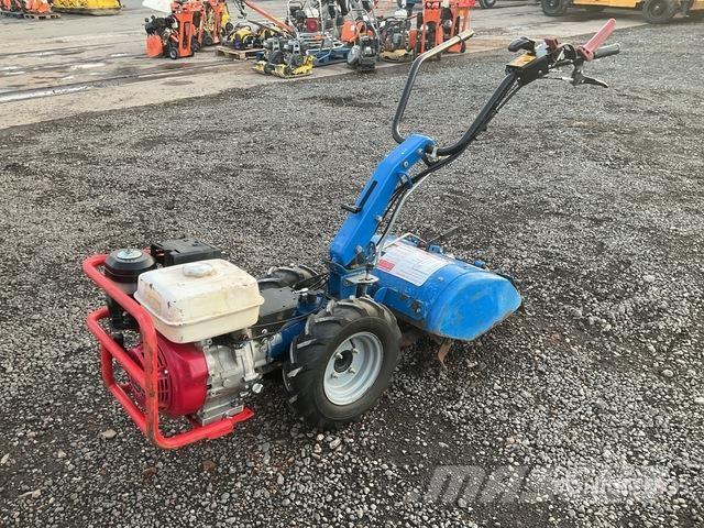  C8 Култиватори