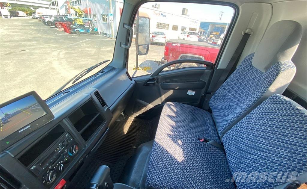 Isuzu NRR Камиони за отпадъци
