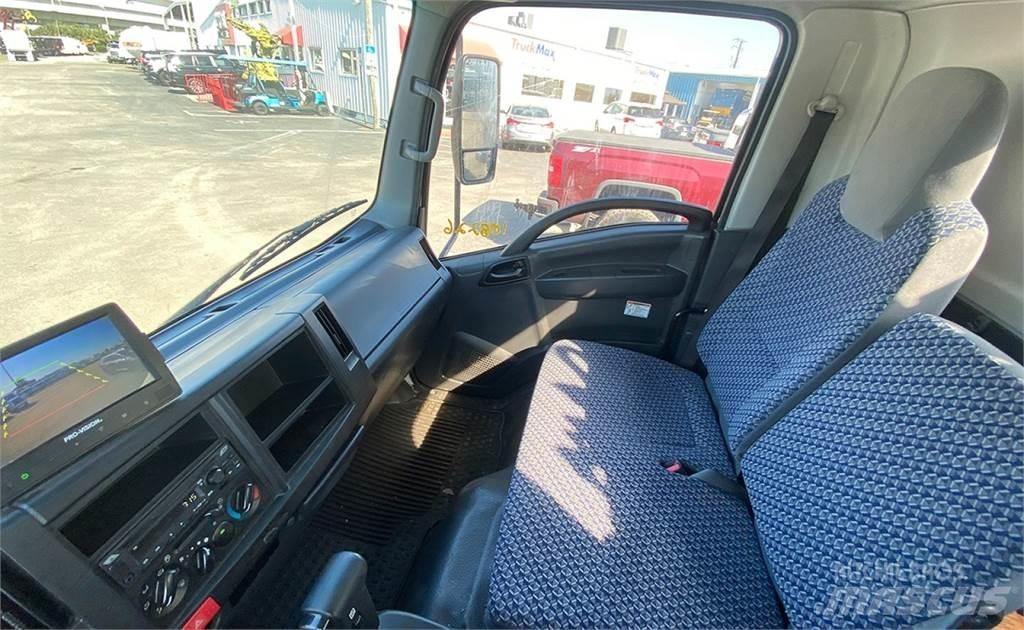 Isuzu NRR Камиони за отпадъци