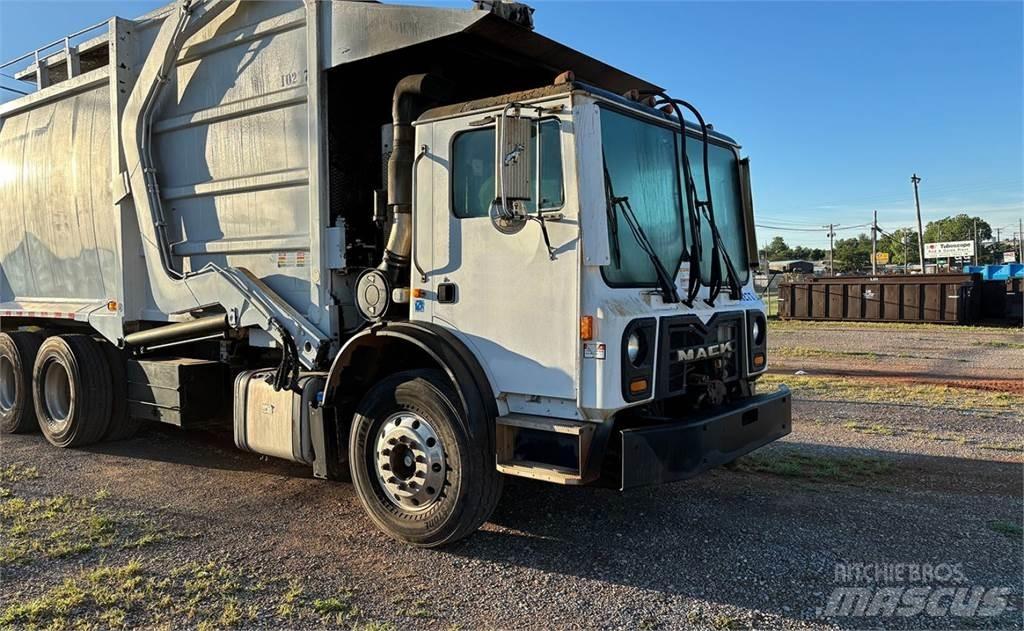 Mack 600 Камиони за отпадъци