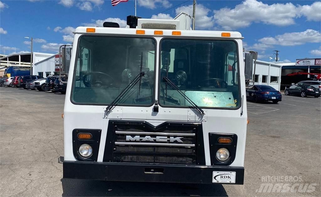 Mack LEU613 Камиони за отпадъци