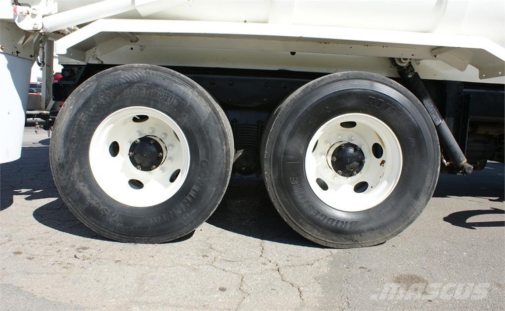 Mack LEU613 Камиони за отпадъци