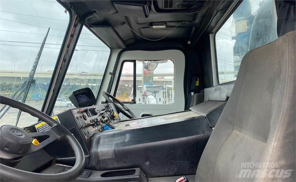 Mack LEU613 Камиони за отпадъци