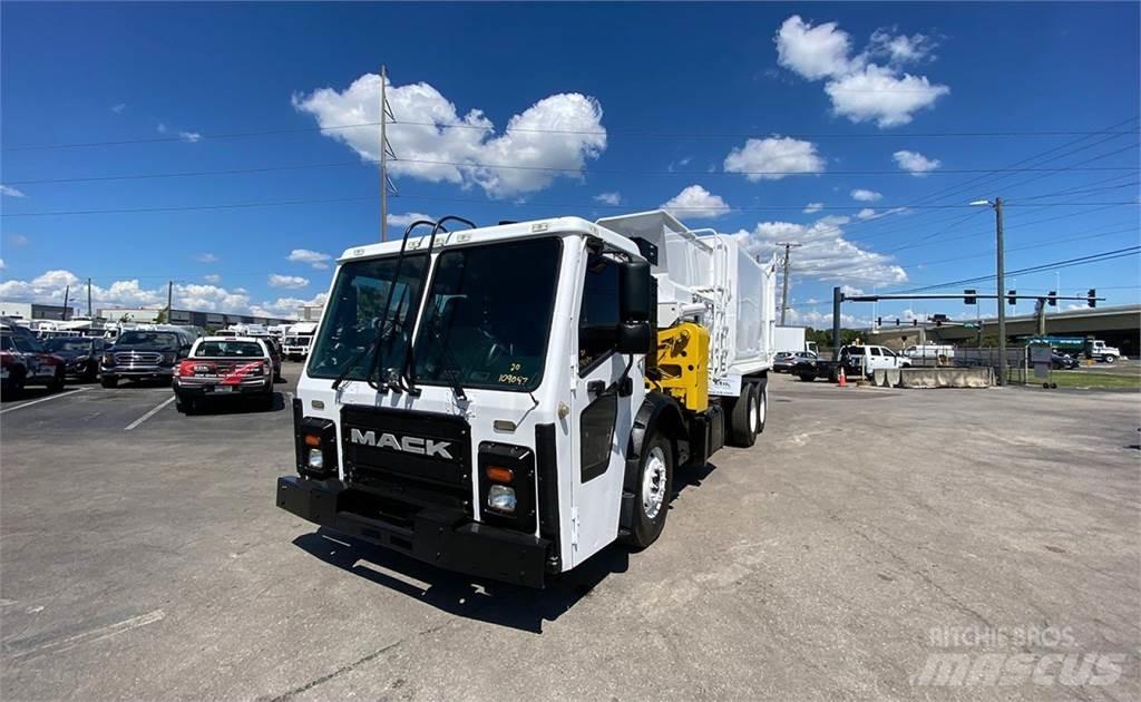 Mack LR613 Камиони за отпадъци