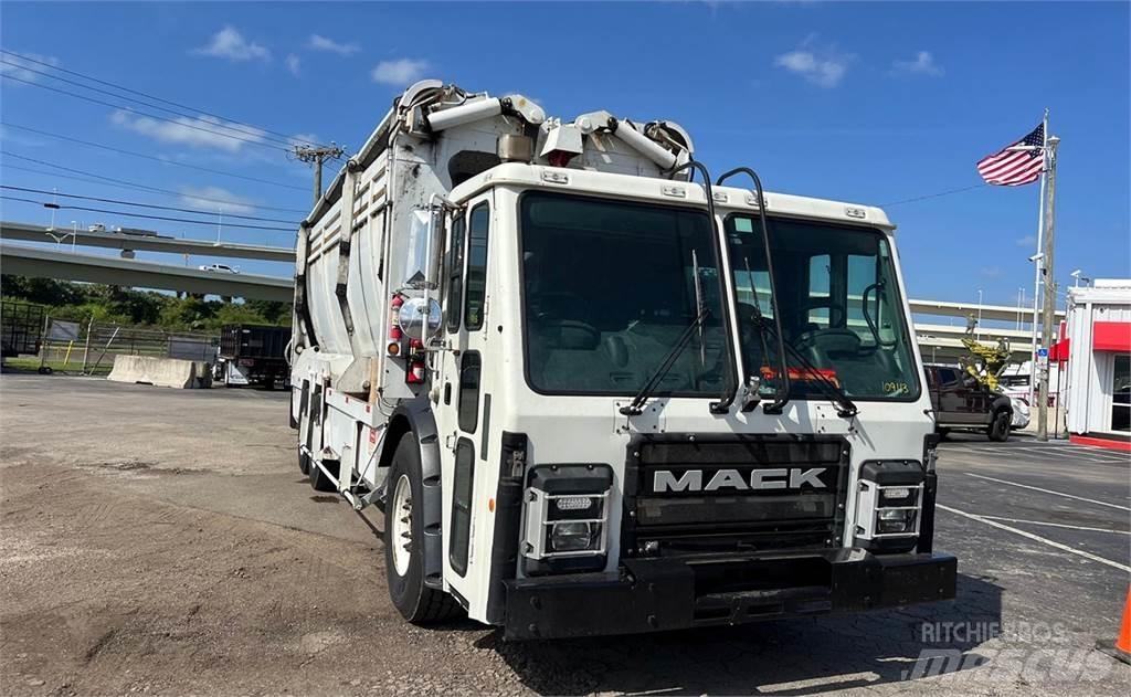 Mack LR613 Камиони за отпадъци