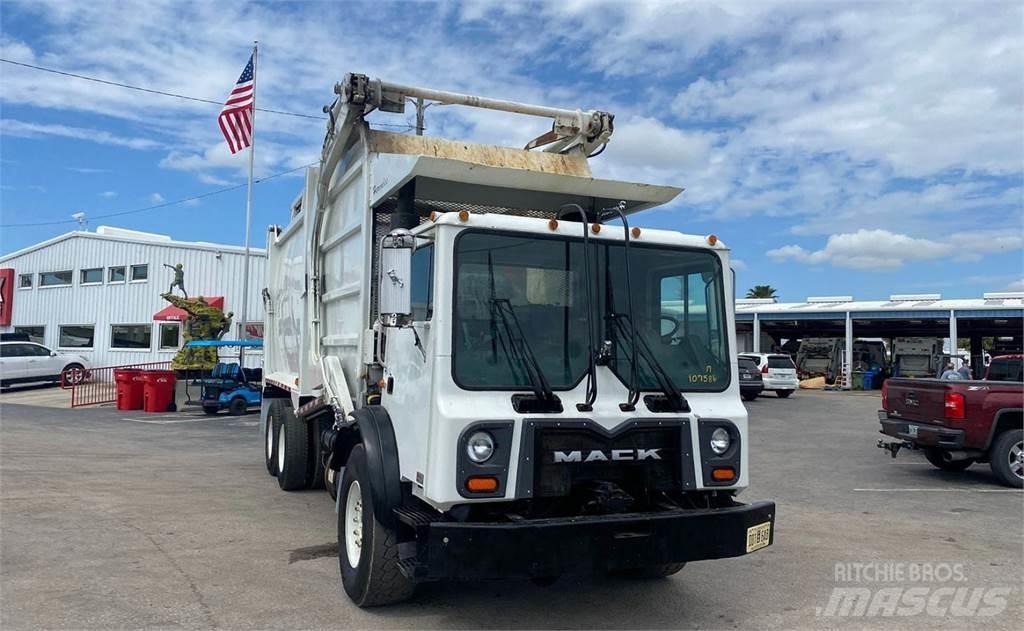 Mack MR688S Камиони за отпадъци