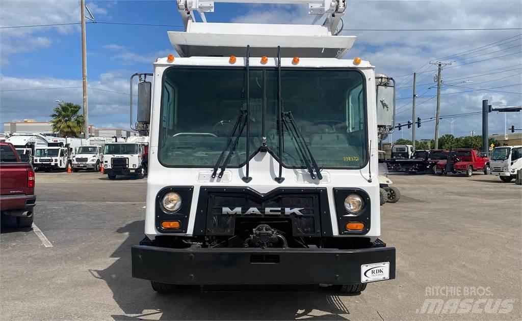 Mack MRU Камиони за отпадъци