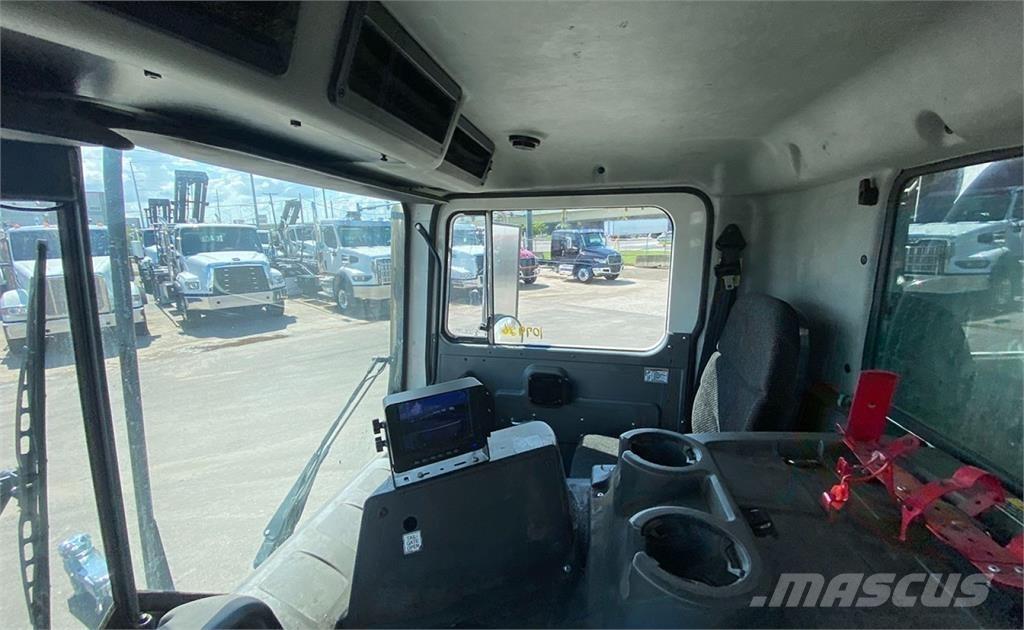 Mack TE64 Други