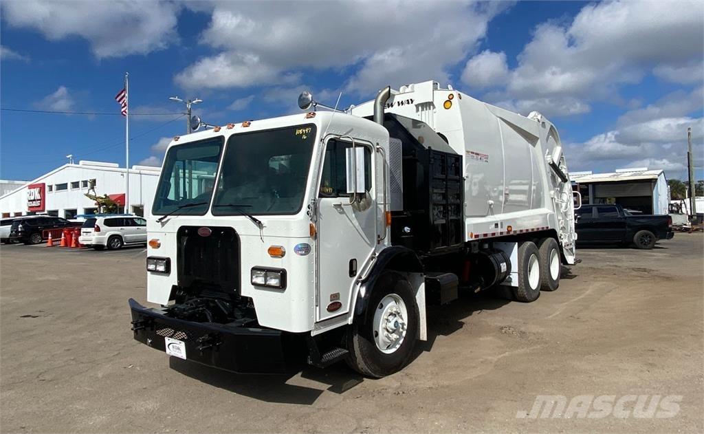 Peterbilt 320 Камиони за отпадъци