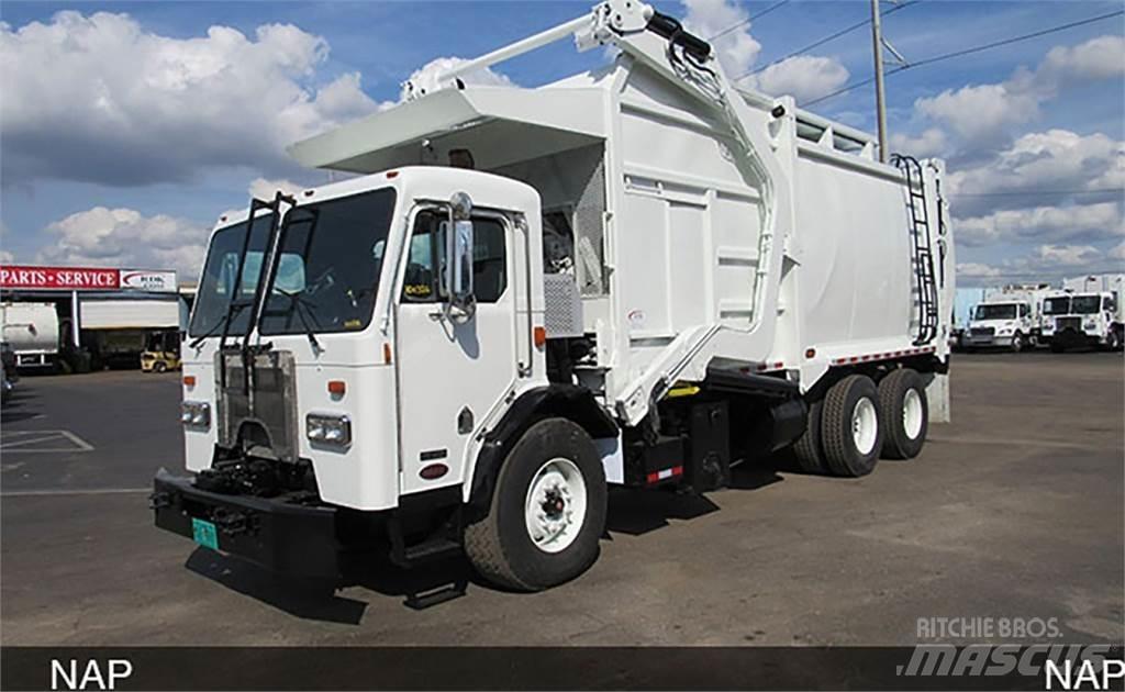 Peterbilt 320 Камиони за отпадъци