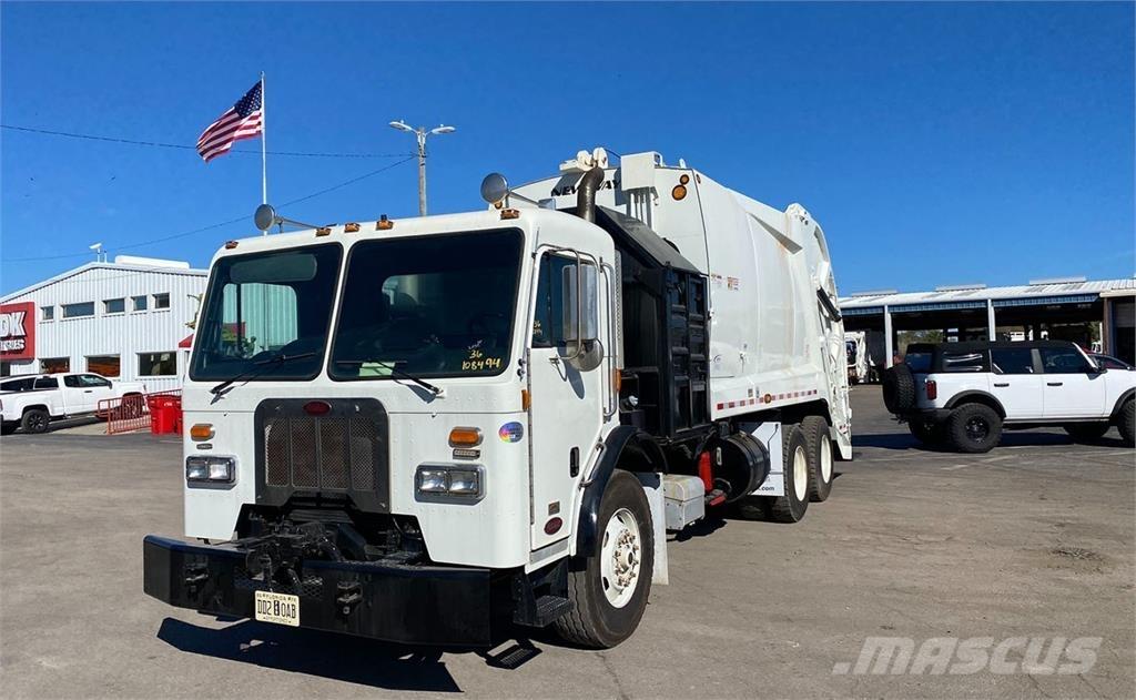 Peterbilt 320 Камиони за отпадъци