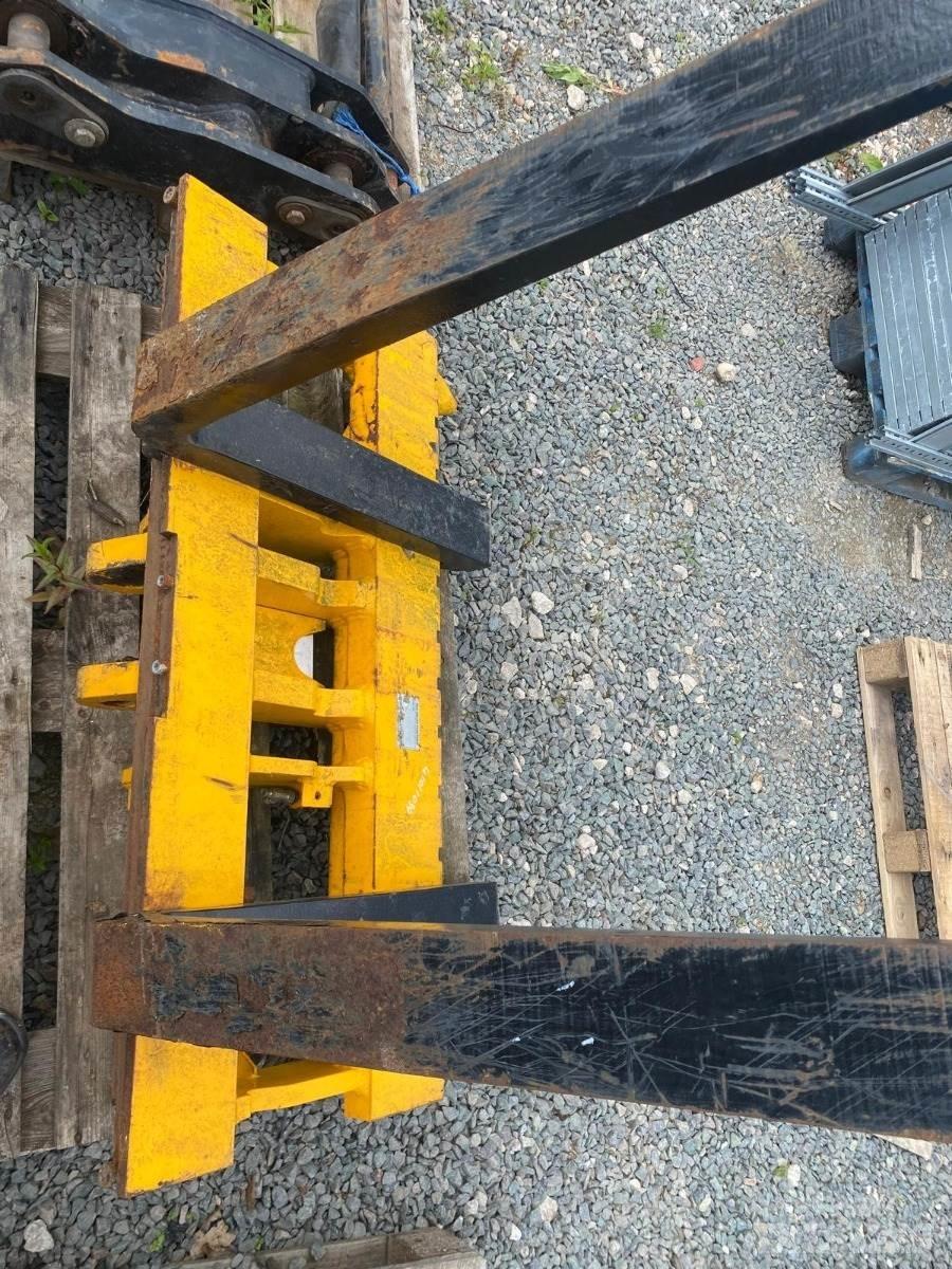 JCB  Телескопични товарачи за селското стопанство