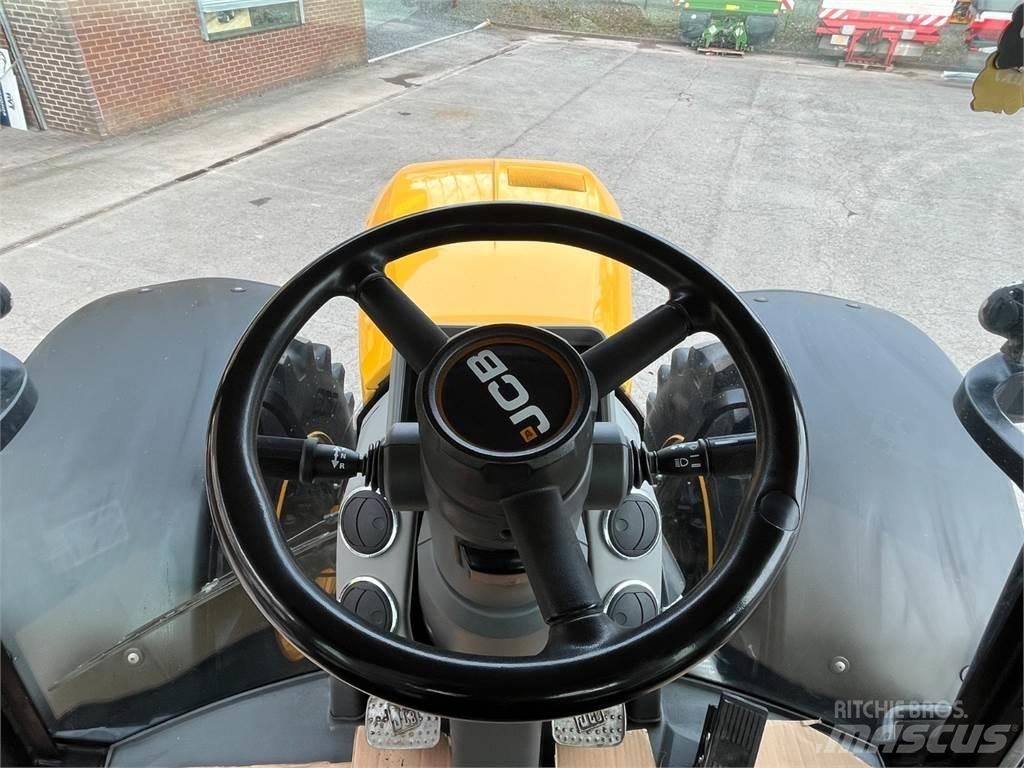 JCB 4220 Трактори