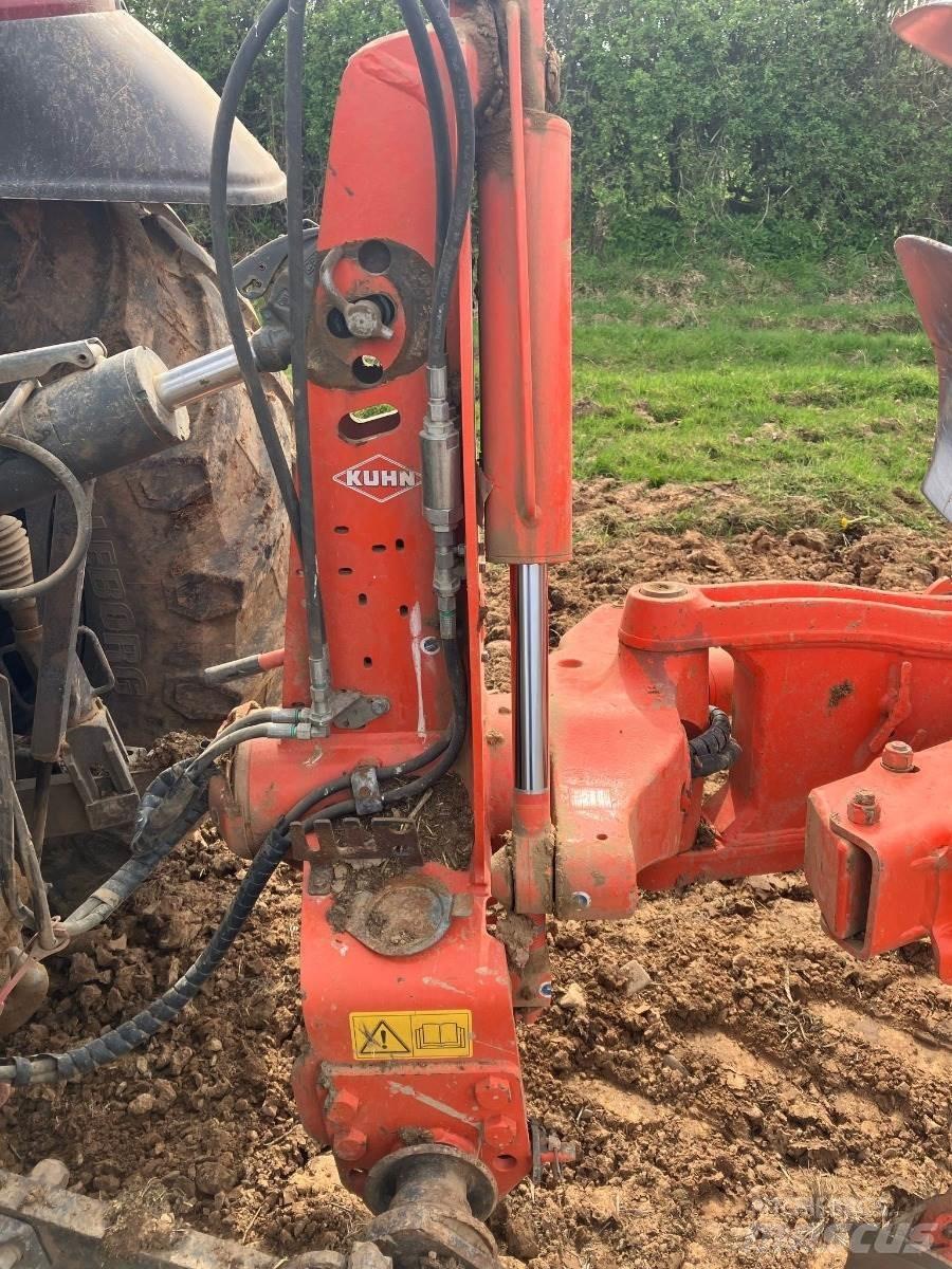 Kuhn MM123 Стандартни плугове