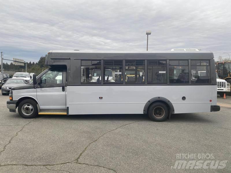 Chevrolet Express Мини бусове