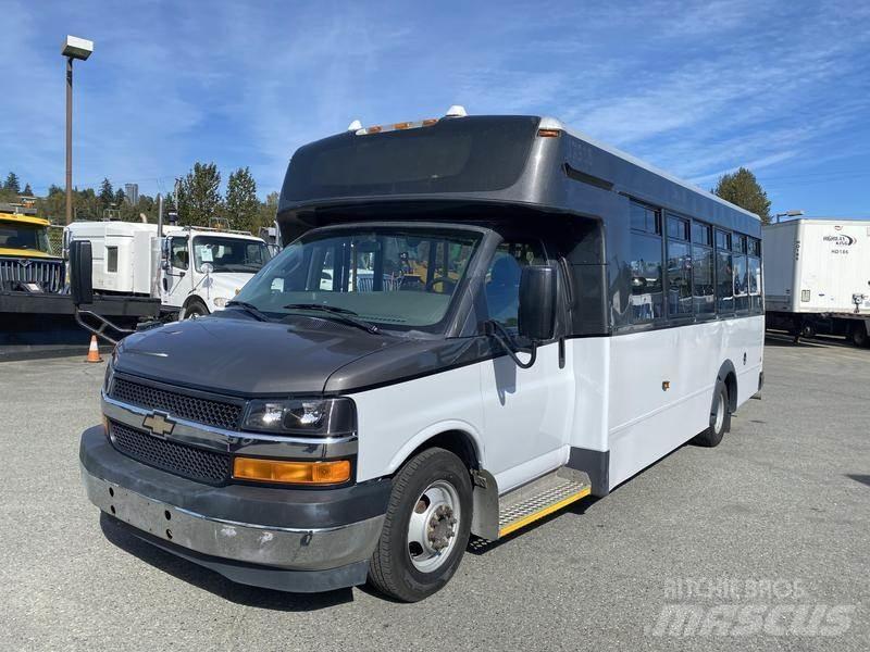 Chevrolet Express Мини бусове