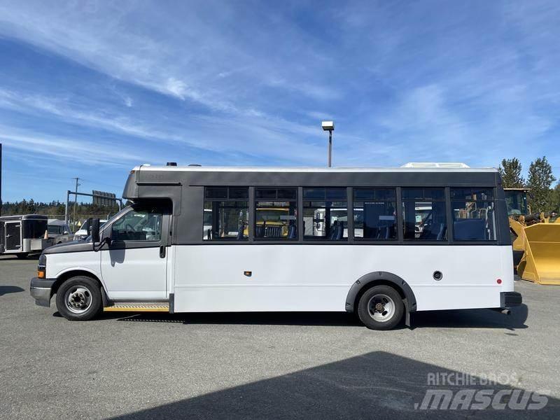 Chevrolet Express Мини бусове