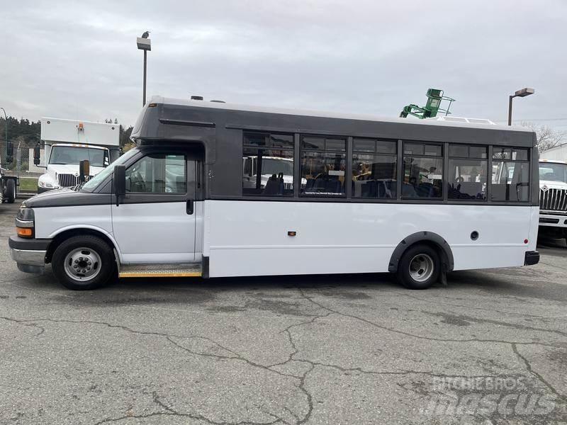 Chevrolet Express Мини бусове