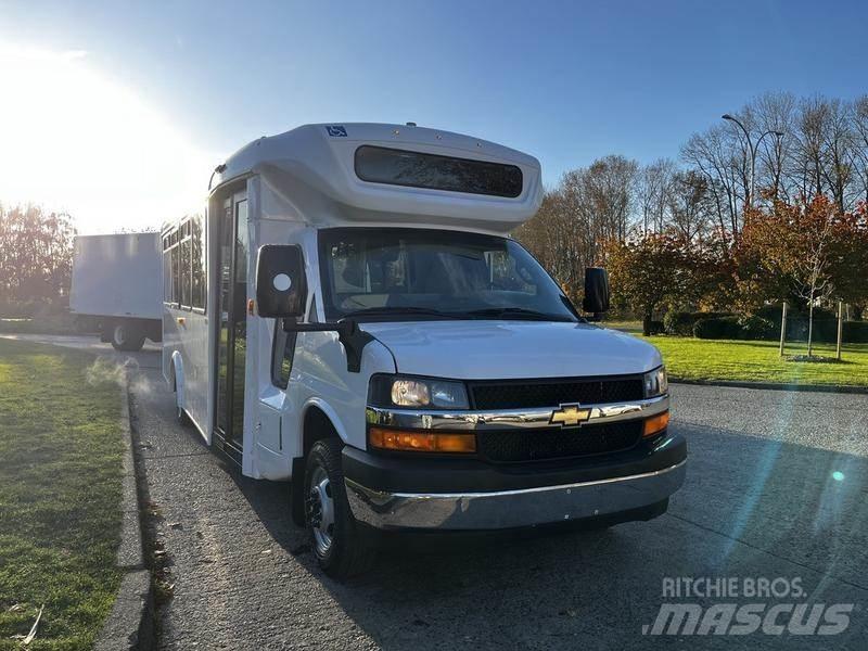 Chevrolet Express Мини бусове