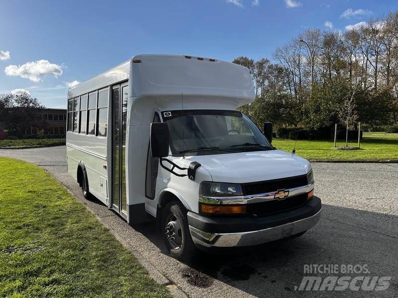 Chevrolet Express Мини бусове