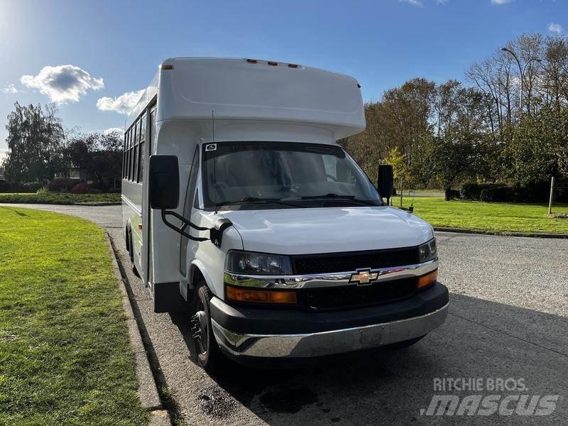 Chevrolet Express Мини бусове