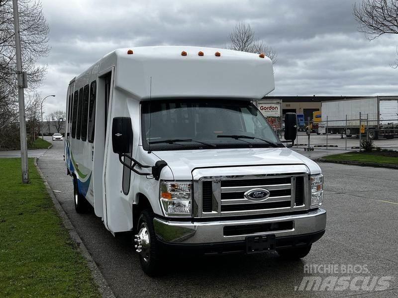 Ford Econoline Мини бусове