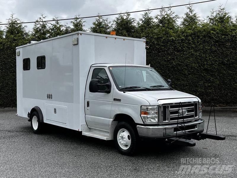 Ford Econoline Ванове за доставки
