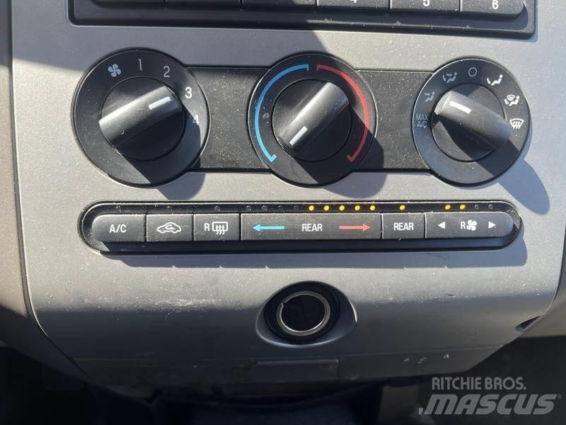 Ford Expedition Коли