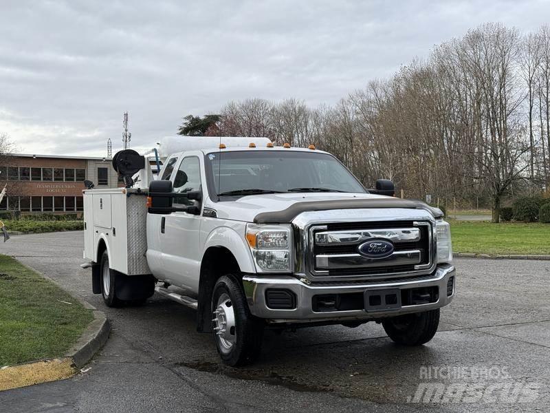 Ford F-350 SD Общински/универсални превозни средства

