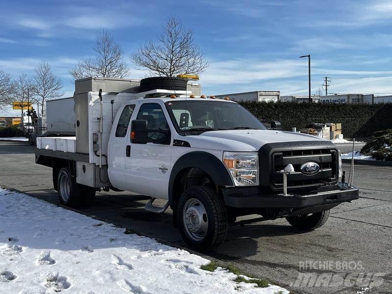 Ford F-450 SD Общински/универсални превозни средства
