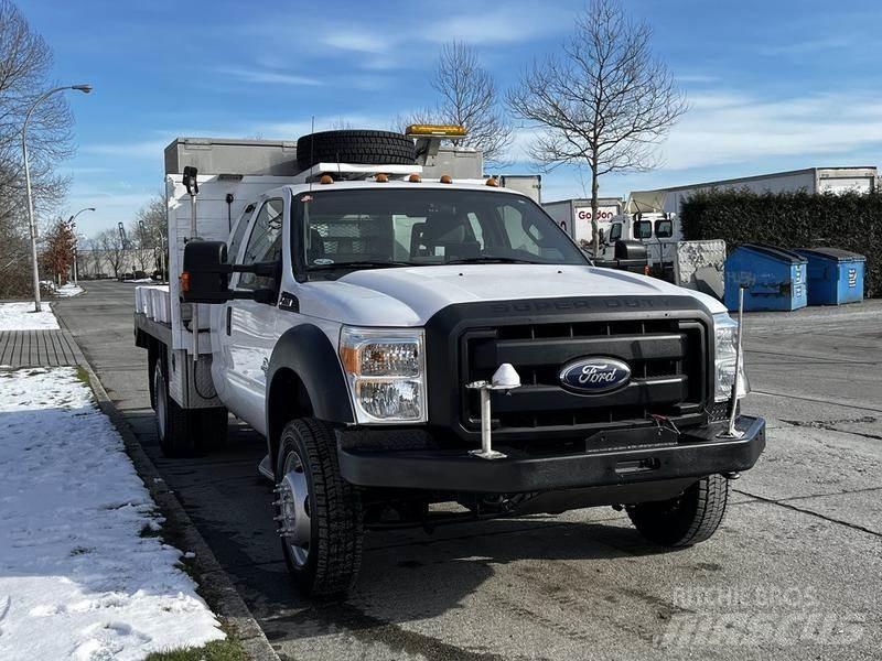 Ford F-450 SD Общински/универсални превозни средства
