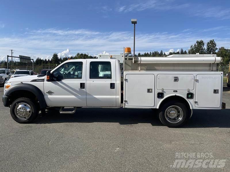 Ford F-450 SD Общински/универсални превозни средства
