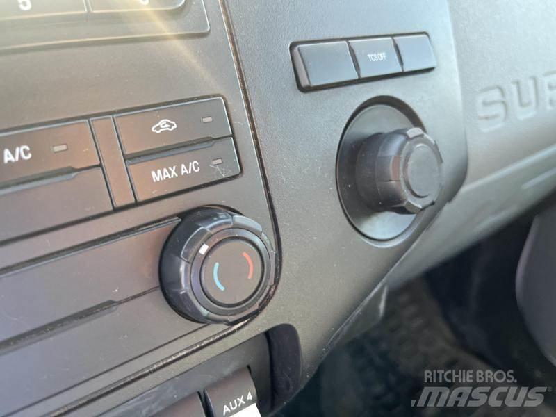 Ford F-450 SD Общински/универсални превозни средства
