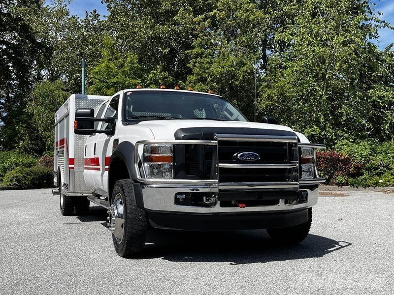 Ford F-550 Общински/универсални превозни средства
