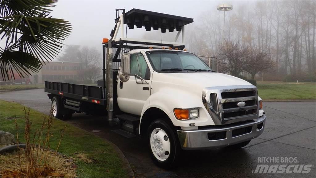 Ford F-750 Бордови