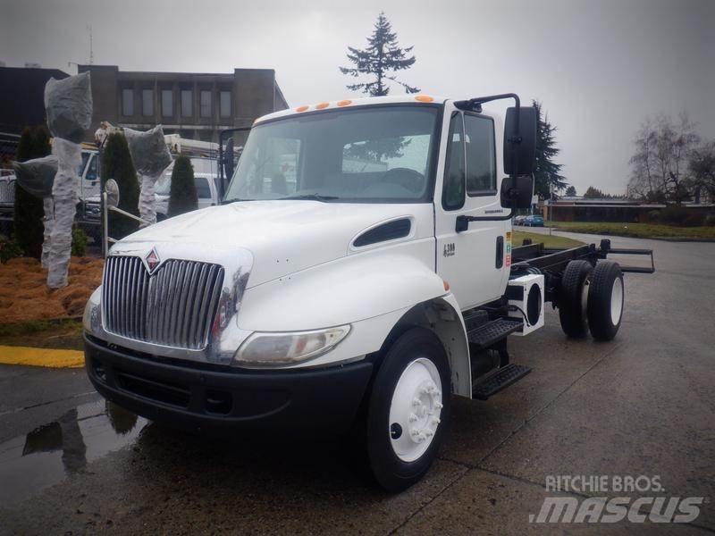 International 4300 Шаси кабини