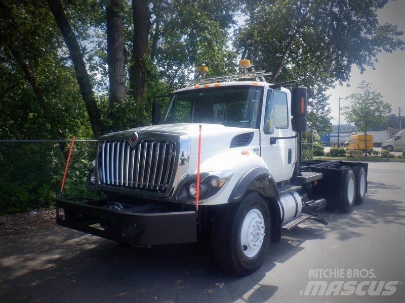 International 7400 Шаси кабини